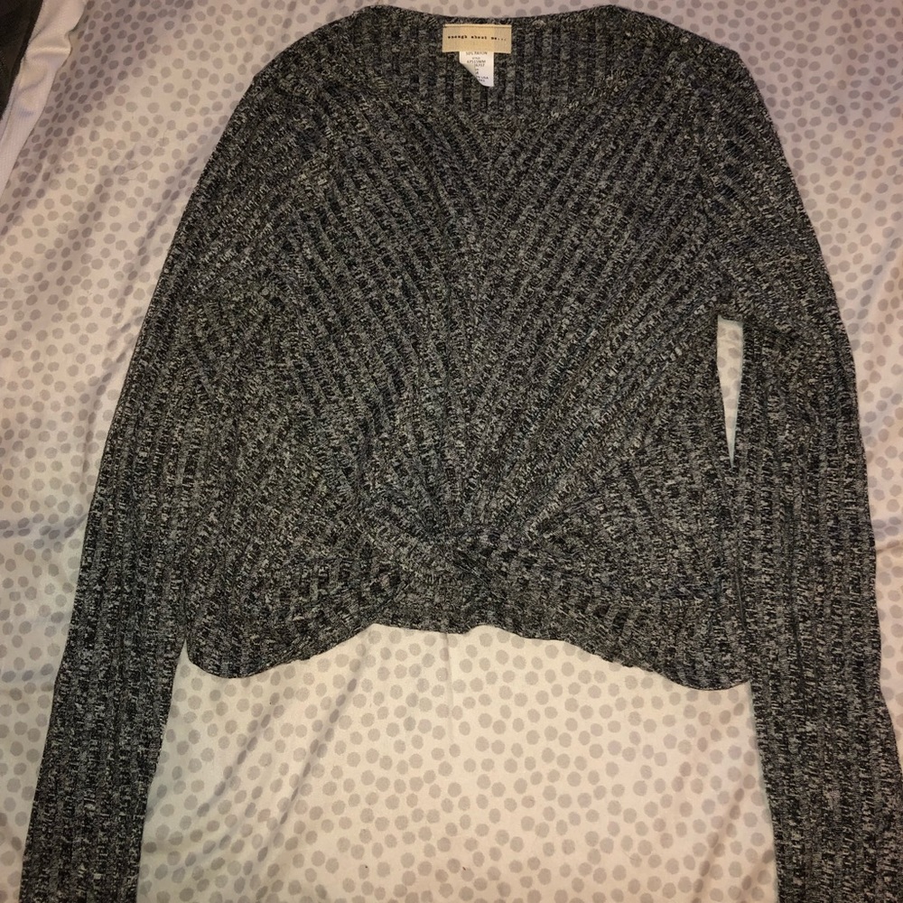 Grey long sleeve cropped shirt